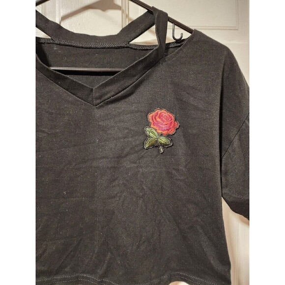 Black Rose Patch Graphic Boxy Cropped Tee - Picture 7 of 8